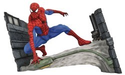 DIAMOND SELECT - 63166 - Marvel Comic Gallery PVC Statue Spider-Man Webbing 18Cm