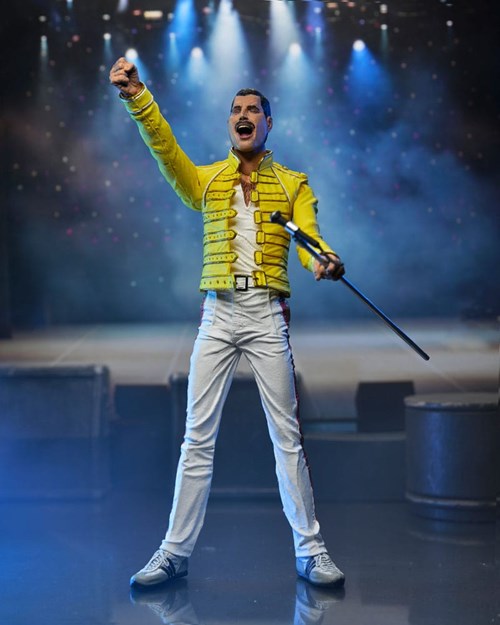 92196 - Freddie Mercury (Yellow Jacket) 18cm