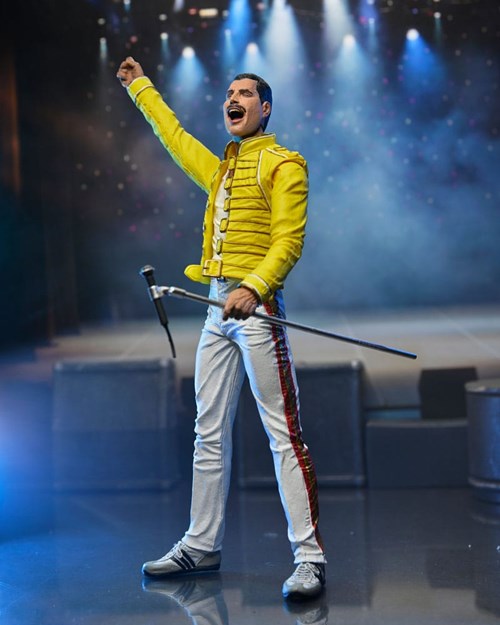 92196 - Freddie Mercury (Yellow Jacket) 18cm