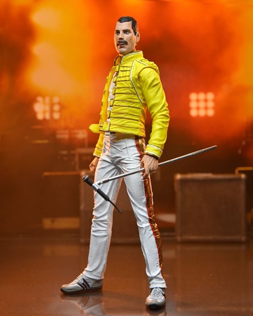 92196 - Freddie Mercury (Yellow Jacket) 18cm
